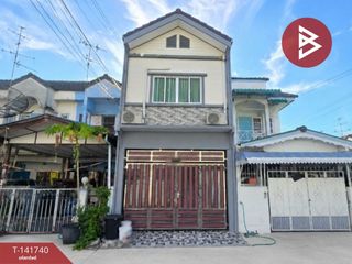 For sale 3 bedrooms townhouse in Mueang Samut Prakan, Samut Prakan