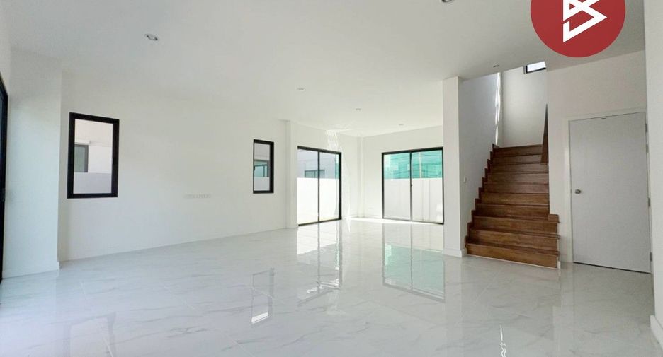 Casa en venta de 3 habitaciones en Bang Kruai, Nonthaburi