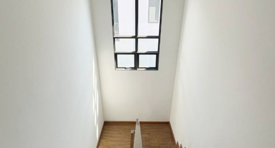 Casa en venta de 3 habitaciones en Bang Kruai, Nonthaburi