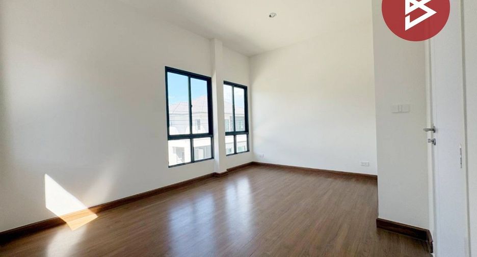 Casa en venta de 3 habitaciones en Bang Kruai, Nonthaburi