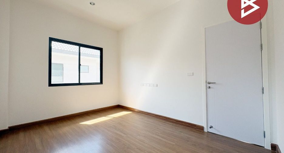 Casa en venta de 3 habitaciones en Bang Kruai, Nonthaburi