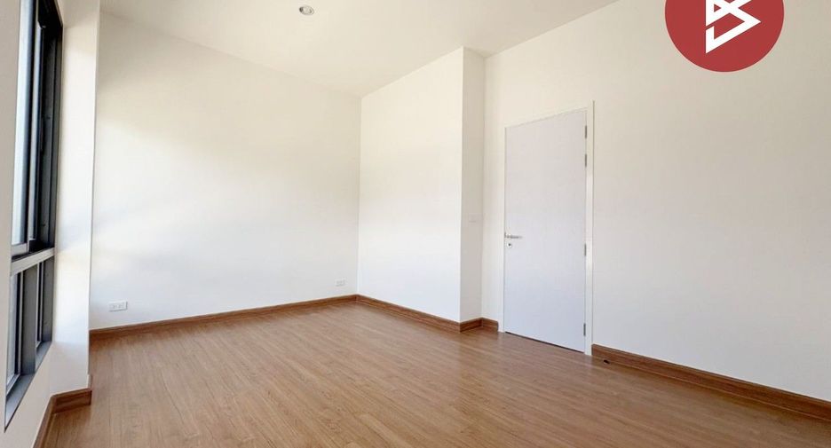 Casa en venta de 3 habitaciones en Bang Kruai, Nonthaburi