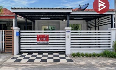 For sale 2 ベッドルーム townhouse in Phan Thong, Chonburi