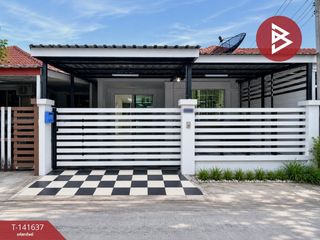 出售 2 卧室 联排别墅 在 Phan Thong, Chon Buri