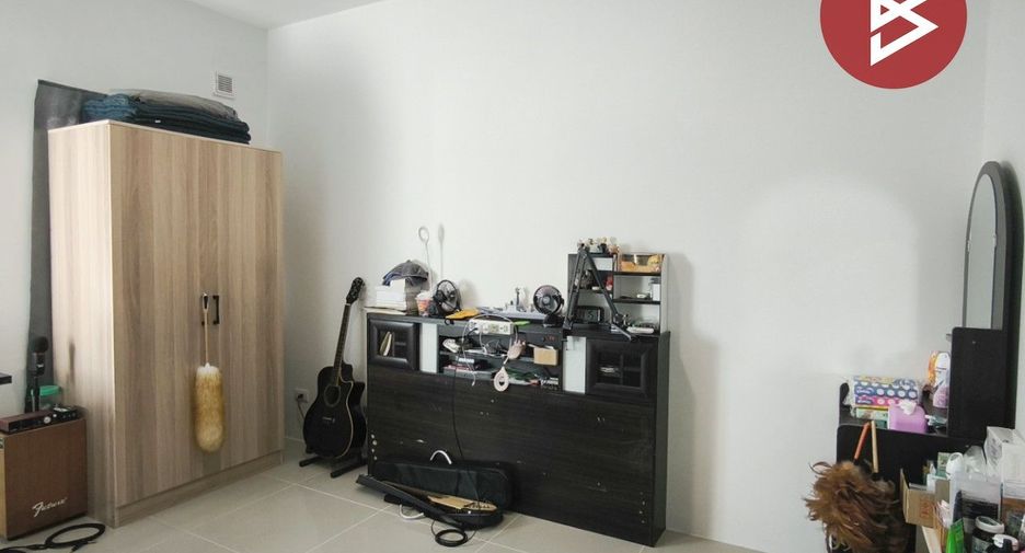 Reihenhaus zum Kauf mit 3 Zimmer in Bang Phli, Samut Prakan