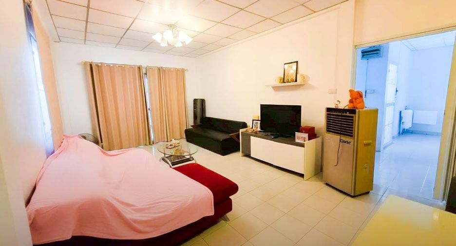 Haus zum Kauf mit 4 Zimmer in Thanyaburi, Pathum Thani