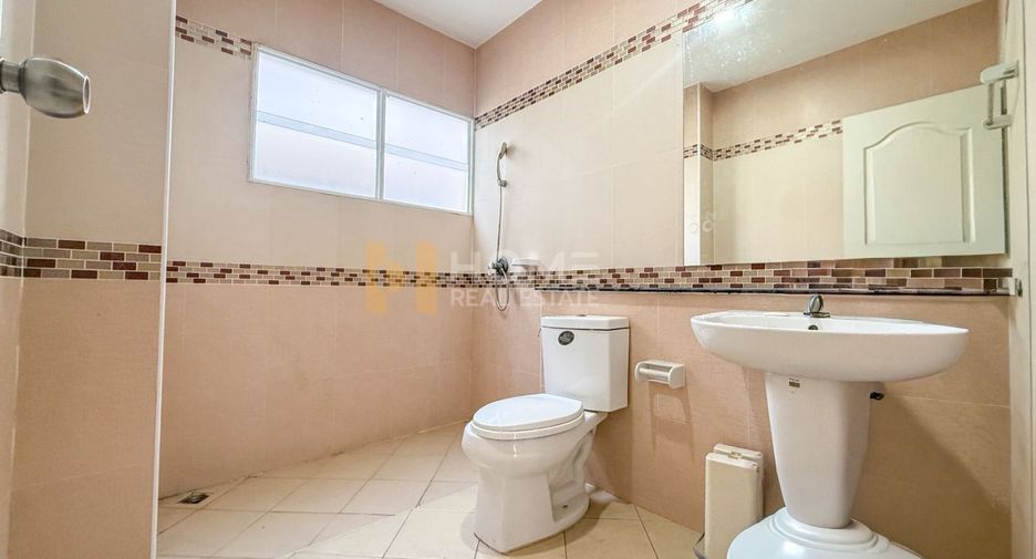 For sale 3 bedrooms house in Lat Krabang, Bangkok