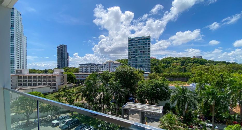 For sale studio condo in Bang Lamung, Chonburi