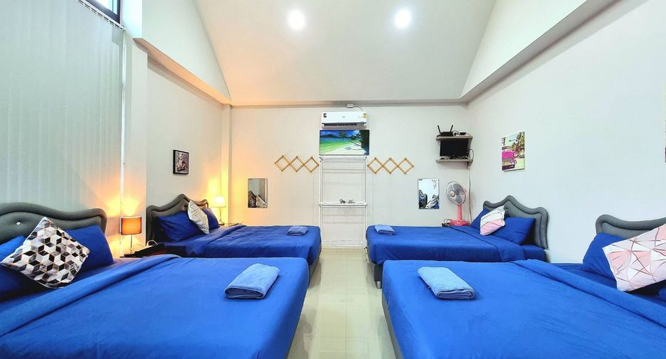 For rent 4 bedrooms villa in East Pattaya, Pattaya