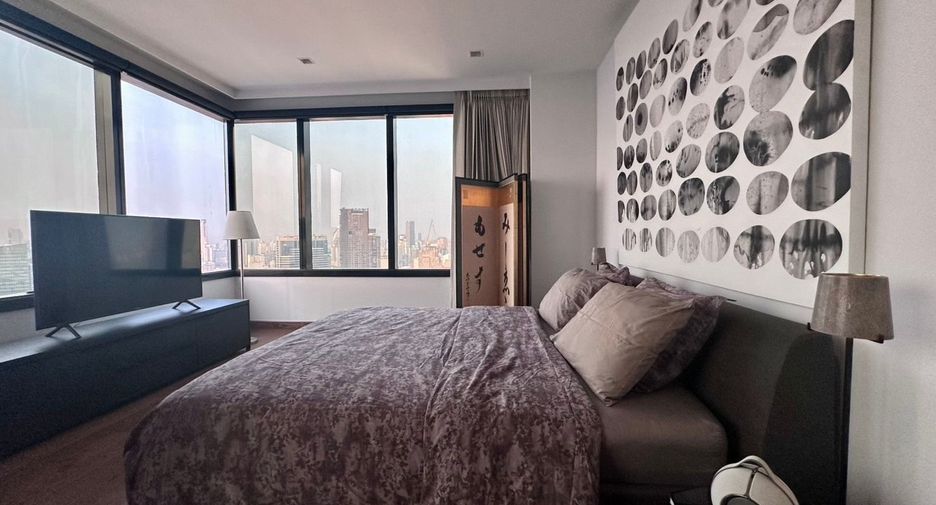For rent 3 bedrooms condo in Bang Rak, Bangkok