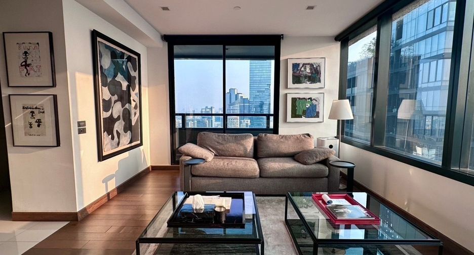 For rent 3 bedrooms condo in Bang Rak, Bangkok