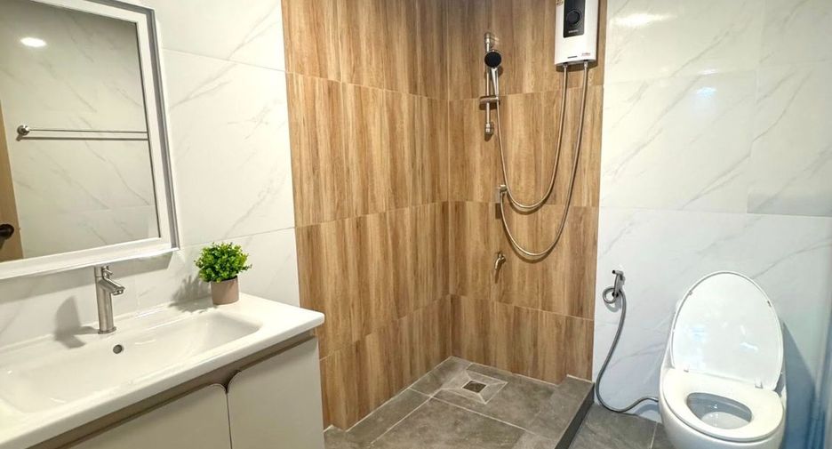 For rent 1 bed condo in Huai Khwang, Bangkok