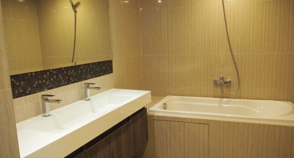 For rent and for sale 2 bedrooms condo in Watthana, Bangkok