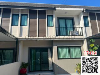 出租 3 卧室 联排别墅 在 Khlong Sam Wa, 曼谷