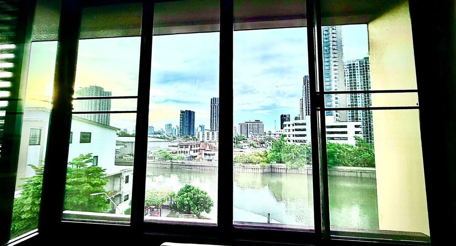 Reihenhaus zur Miete und zum Kauf mit 3 Zimmer in Khlong Toei, Bangkok