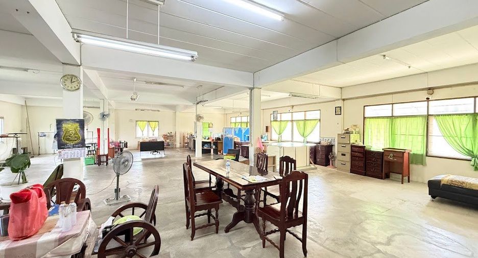 For sale 3 ベッドルーム office in Bang Len, Nakhon Pathom