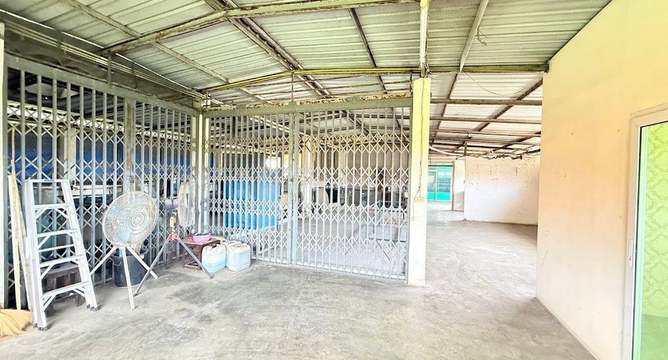 For sale 3 ベッドルーム office in Bang Len, Nakhon Pathom