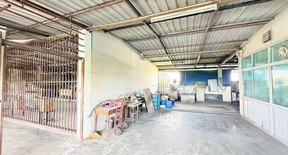 For sale 3 ベッドルーム office in Bang Len, Nakhon Pathom