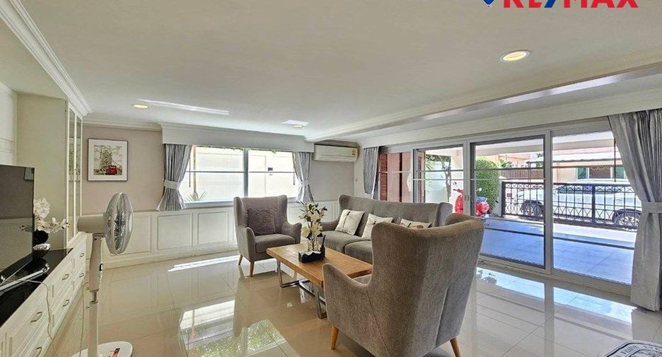 À vendre 4 chambres maison à East Pattaya, Pattaya