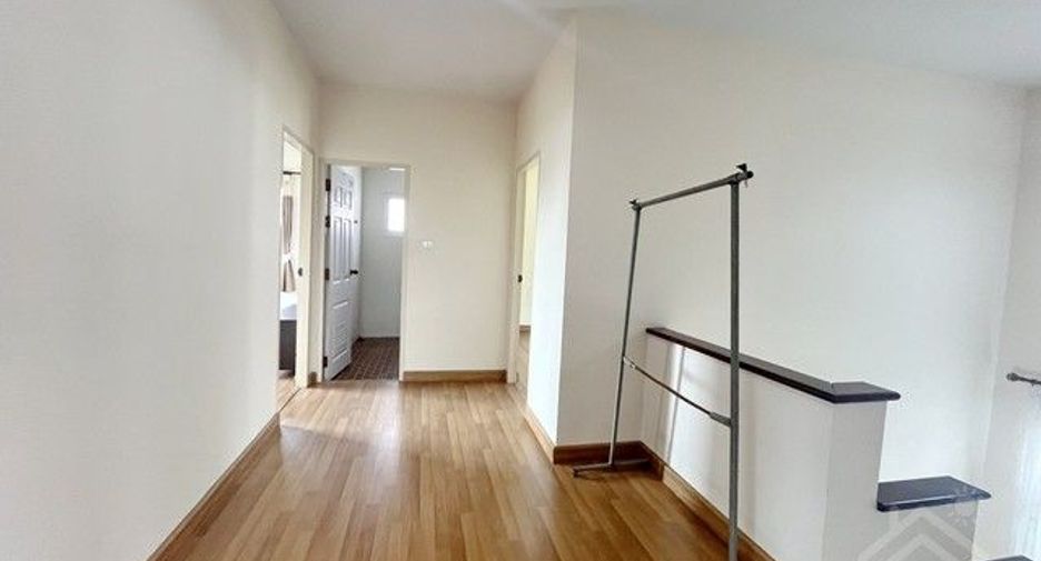 For rent 3 bedrooms house in Mueang Chon Buri, Chonburi