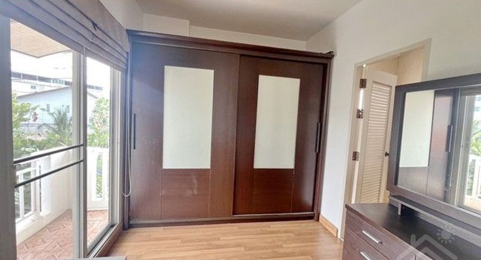 For rent 3 bedrooms house in Mueang Chon Buri, Chonburi