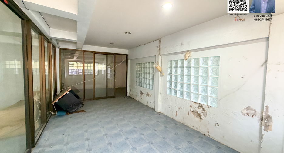 Haus zum Kauf mit 4 Zimmer in Bang Na, Bangkok
