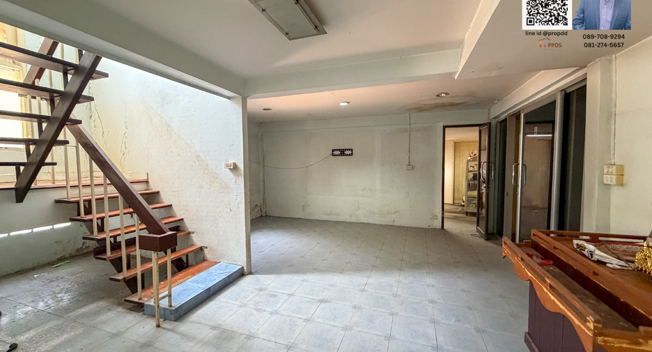 Haus zum Kauf mit 4 Zimmer in Bang Na, Bangkok