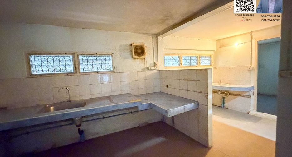 Haus zum Kauf mit 4 Zimmer in Bang Na, Bangkok