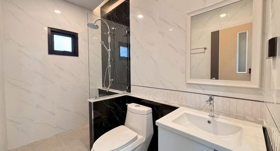 For rent 3 bedrooms house in East Pattaya, Pattaya