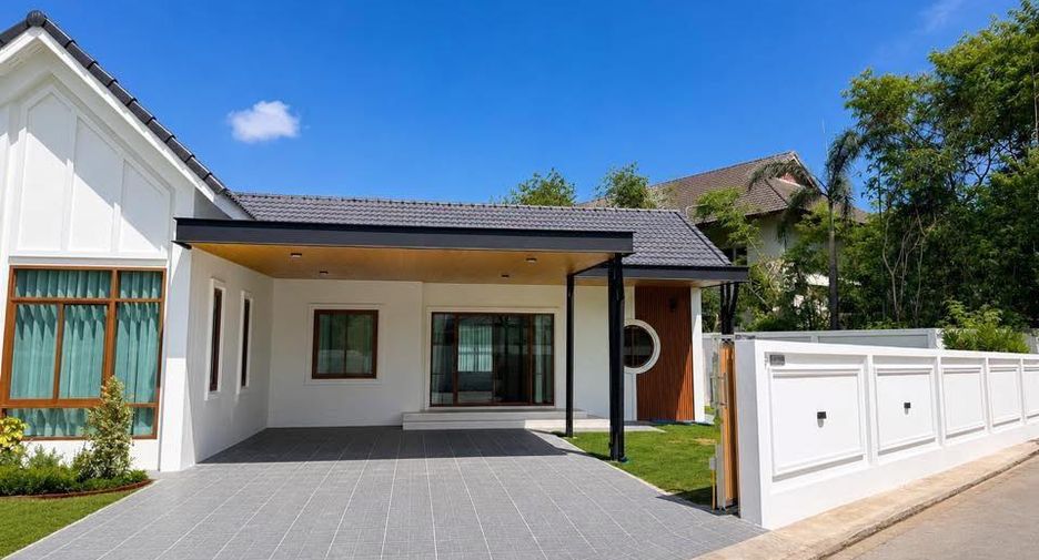 For rent 3 bedrooms house in East Pattaya, Pattaya