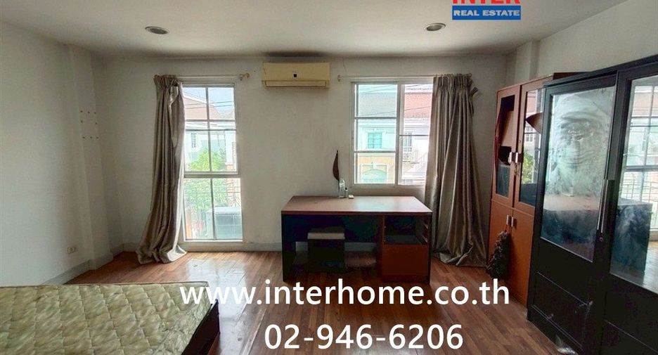 For sale 3 bedrooms townhouse in Bueng Kum, Bangkok
