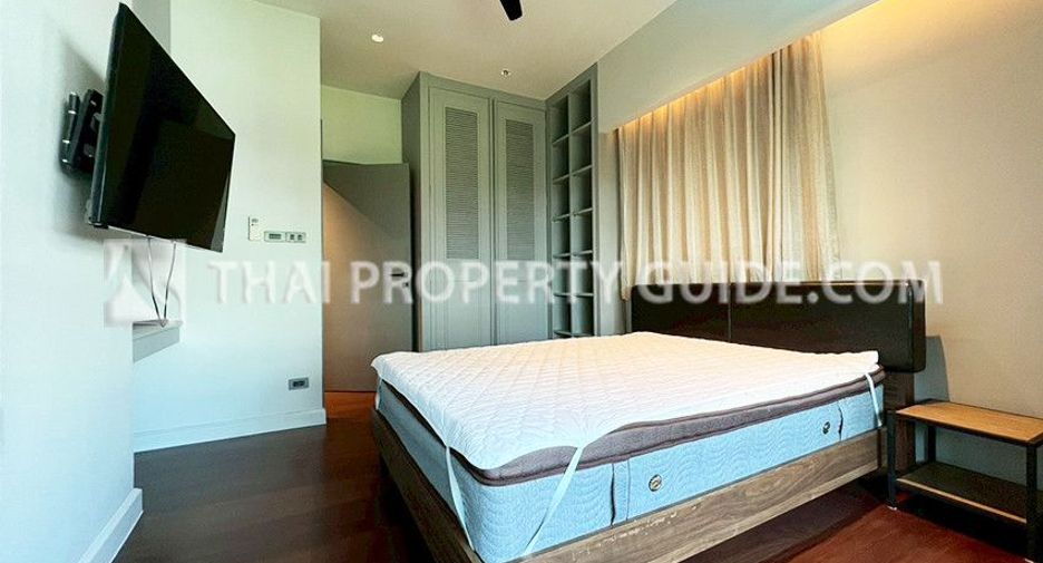 Casa adosada en alquiler de 4 habitaciones en Watthana, Bangkok