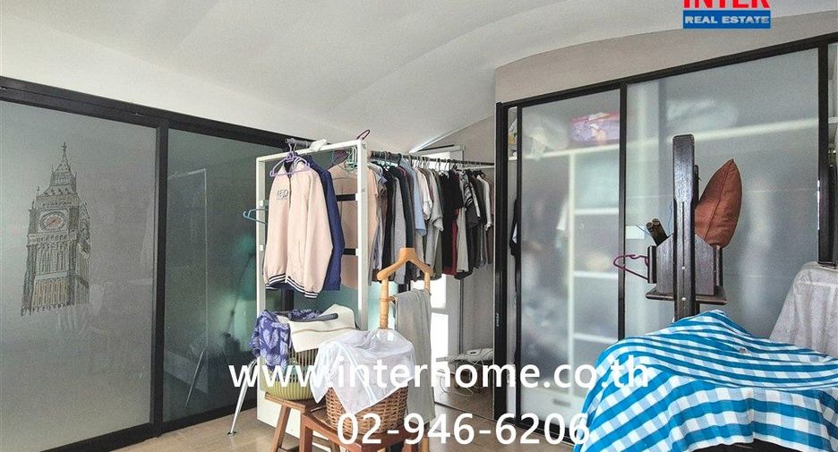 出售 1 卧室 独立屋 在 Huai Khwang, 曼谷