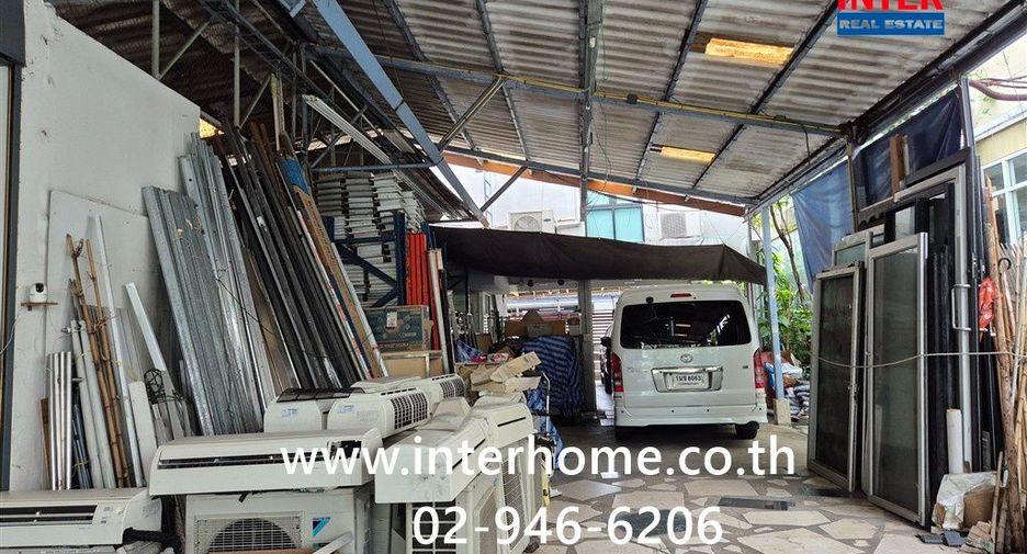 出售 1 卧室 独立屋 在 Huai Khwang, 曼谷