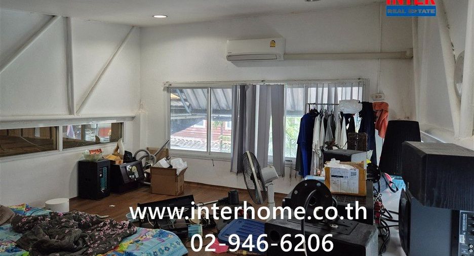 À vendre entrepôt à Huai Khwang, Bangkok