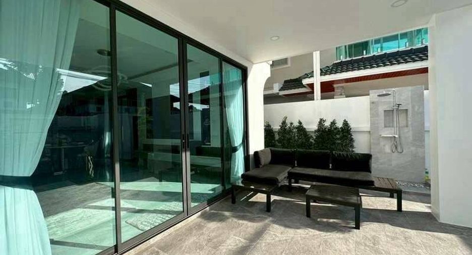 For sale 5 bedrooms house in Jomtien, Pattaya