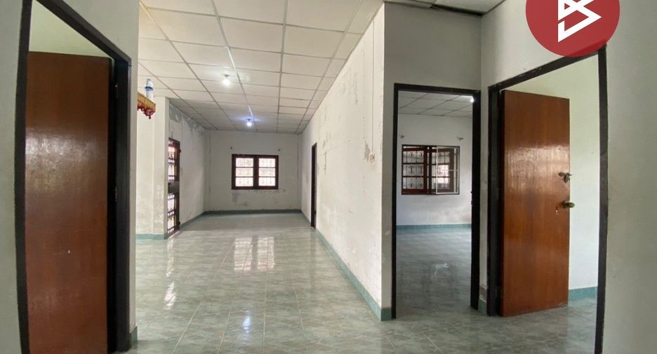 Haus zum Kauf mit 3 Zimmer in Ban Bueng, Chonburi