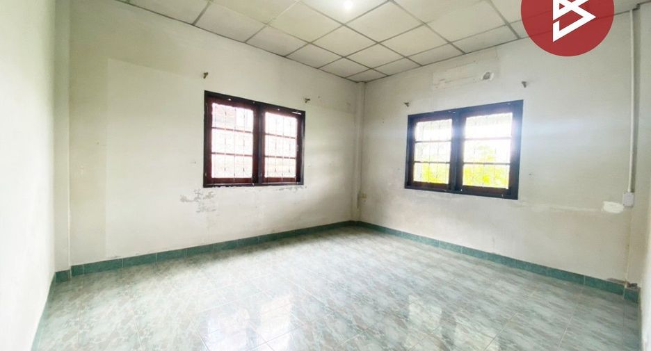 Haus zum Kauf mit 3 Zimmer in Ban Bueng, Chonburi