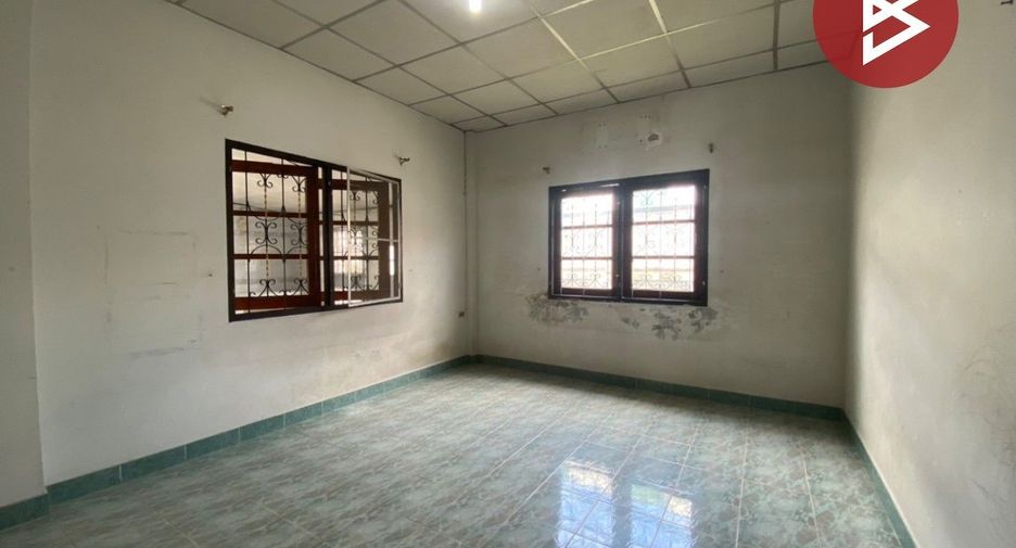 Haus zum Kauf mit 3 Zimmer in Ban Bueng, Chonburi