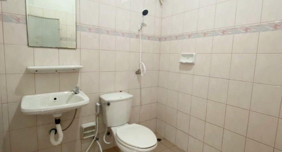 Haus zum Kauf mit 3 Zimmer in Ban Bueng, Chonburi