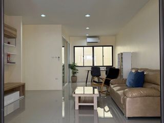 Haus zur Miete mit 3 Zimmer in Bang Lamung, Chonburi