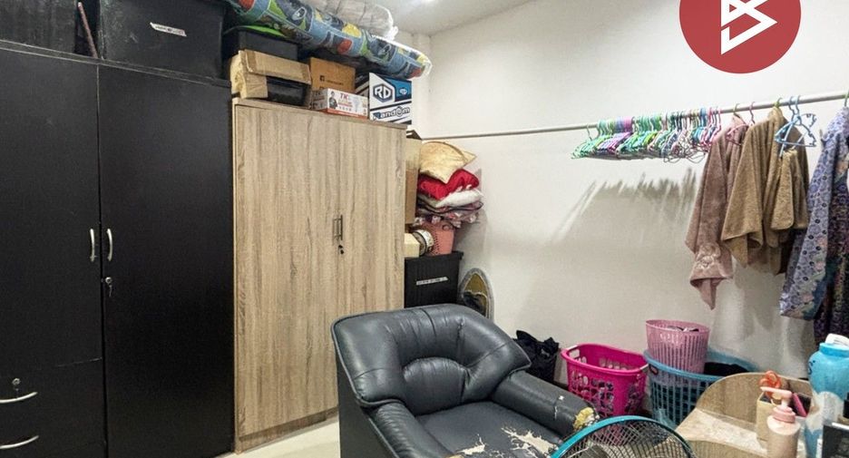 Casa adosada en venta de 2 habitaciones en Mueang Chon Buri, Chonburi