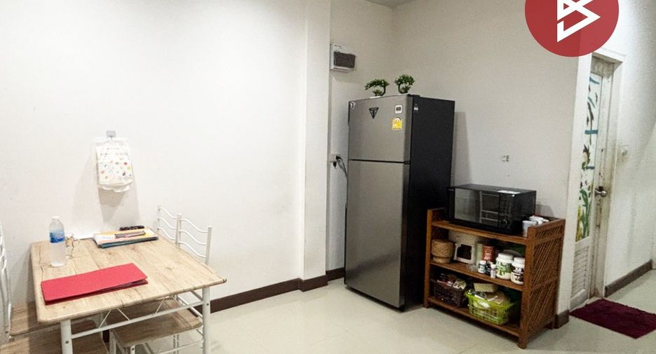 Casa adosada en venta de 2 habitaciones en Mueang Chon Buri, Chonburi