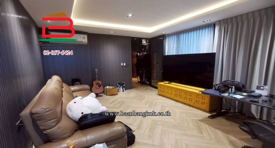 For rent and for sale 4 bedrooms house in Thawi Watthana, Bangkok