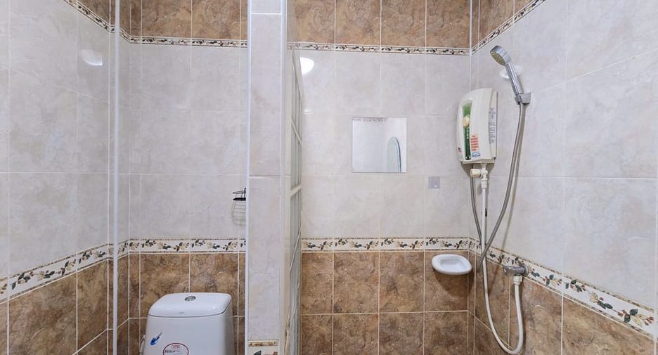 Gewerbefläche zur Miete mit 3 Zimmer in Central Pattaya, Pattaya