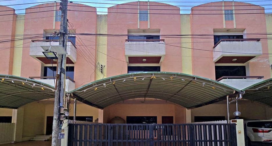 Gewerbefläche zur Miete mit 3 Zimmer in Central Pattaya, Pattaya