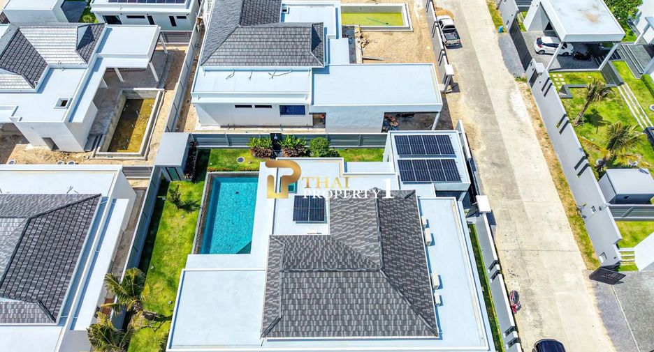 For sale 3 bedrooms villa in Hua Hin, Prachuap Khiri Khan