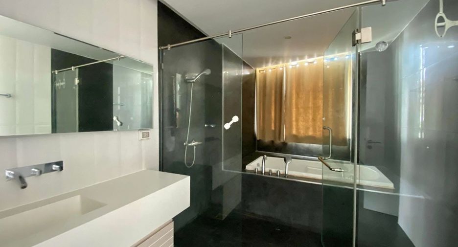 For rent and for sale 2 bedrooms condo in Mueang Chiang Mai, Chiang Mai