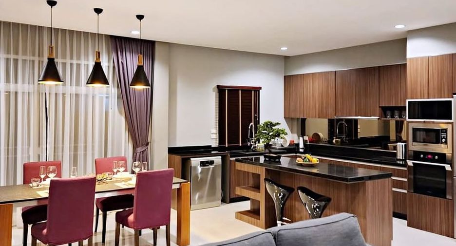 For rent 3 bedrooms villa in East Pattaya, Pattaya