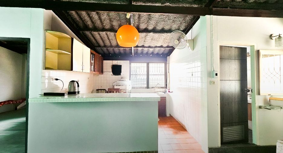 For sale 3 bedrooms house in Saphan Sung, Bangkok